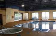 Swimming Pool 7 Quality Inn Owen Sound