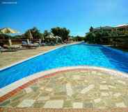 สระว่ายน้ำ 5 Kampos Village Resort