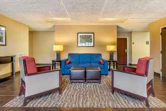 ล็อบบี้ 4 Comfort Suites Summerville - Charleston