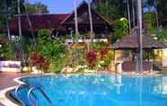 Kolam Renang 6 Orchid Suites