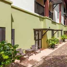 ภูหลิน รีสอร์ท ภูเก็ต 1, โรงแรม & ที่พัก Karon Beach Pool Villa