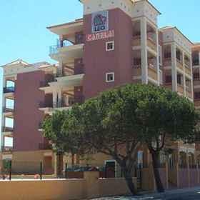 Leo Canela1 , 飯店韦尔瓦