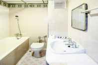 In-room Bathroom S6 Sukhumvit Hotel