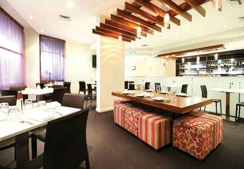 Restoran Naumi Studio Hotel Sydney