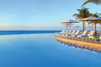 Swimming Pool Grand Lucayan