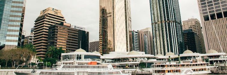 외관 Base Brisbane Uptown Backpackers