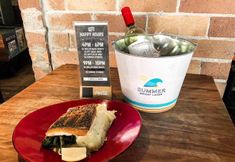 레스토랑 2 Base Brisbane Uptown Backpackers