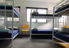 침실 3 Base Brisbane Uptown Backpackers