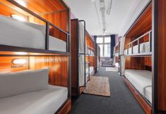 기타 6 Base Brisbane Uptown Backpackers