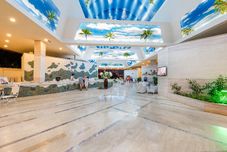 ロビー Kamelya Aishen K Club