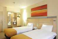 Bedroom Premier Inn Ayr A77 Racecourse
