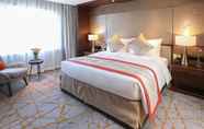 อื่นๆ 5 Golden Tulip Shanghai Rainbow