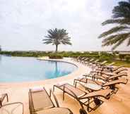 Swimming Pool 5 Movenpick Hotel Bahrain