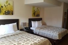 ห้องนอน River Rapids Inn