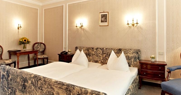 Bedroom Savoy Garni