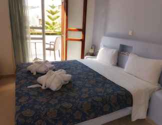 Bedroom 2 Aparthotel Black Sand