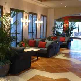 Albayt Resort & Spa 1, 酒店 埃斯特波纳斗牛场