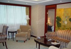 로비 7 New Century (Formerly Best Western New Century)