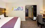 Bedroom 4 Premier Inn Banbury (M40, J11)