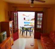 Ruang Umum 4 Apartamentos Castillo Beach