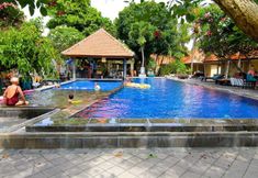 スイミングプール 2 Garden View Cottages