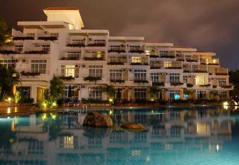 スイミングプール Guesthouse International Hotel