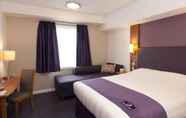 Bedroom 2 Premier Inn Glasgow City South