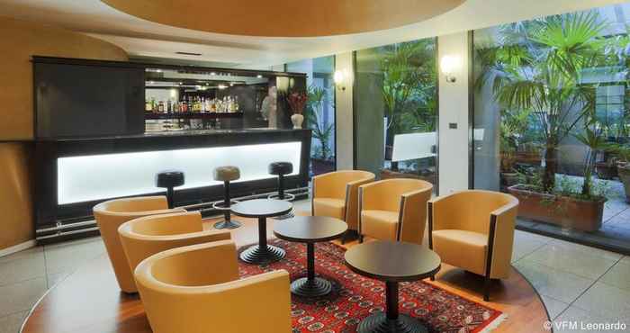 Bar, Cafe and Lounge Holiday Inn Turin City Centre