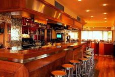 バー、カフェ、およびラウンジ Quality Tiffins On The Park