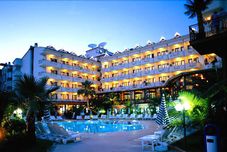 游泳池 Pineta Club