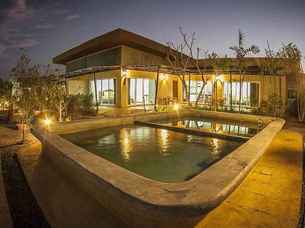 Saline Hot Spring Resort, Rp 3.335.091