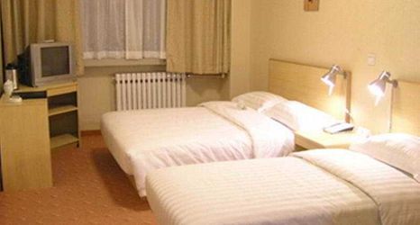 Bedroom 2 Super 8 Dongsi