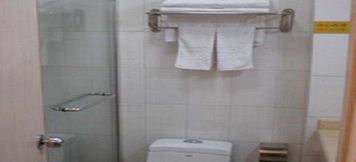 In-room Bathroom 4 Super 8 Dongsi