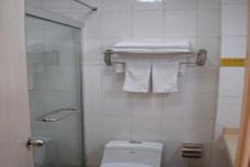 In-room Bathroom Super 8 Dongsi