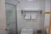 Toilet Kamar Super 8 Dongsi