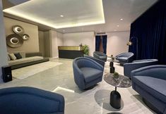 อื่นๆ 2 Weingart Suites Hotel