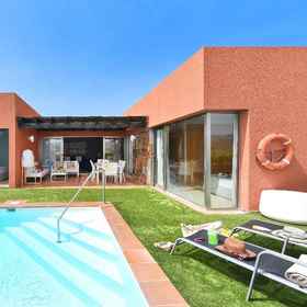 Par 4 Salobre 1, โรงแรม & ที่พัก San Bartolome de Tirajana