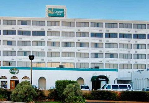 Exterior Quality Inn Airport / Sea World area