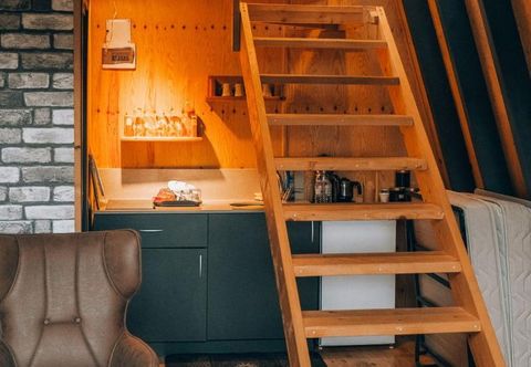 Lain-lain Pierre Ror Sapanca