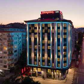 Hampton by Hilton Istanbul Merter1 , 飯店Adem Köse - Hair Transplant Turkey