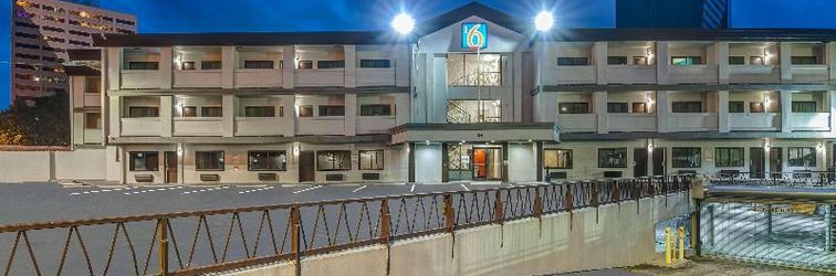 Others Red Roof Downtown