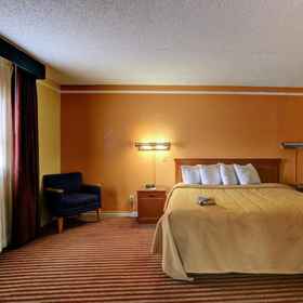 Econo Lodge 1, マロリー・ニーリー・ハウスホテル