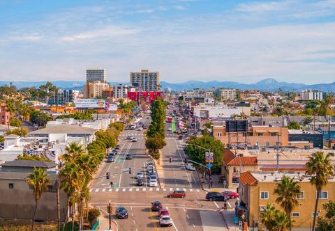 Lain-lain Uptown Inn By Vantaggio Suites