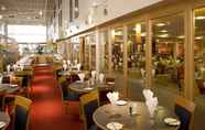 Restaurant 3 Premier Inn LON Heathrow Airport T2 & T3 (Bath Rd)