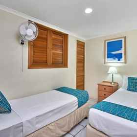 Comfort Inn & Suites Trinity Beach Club1 , 飯店萨尔瓦多