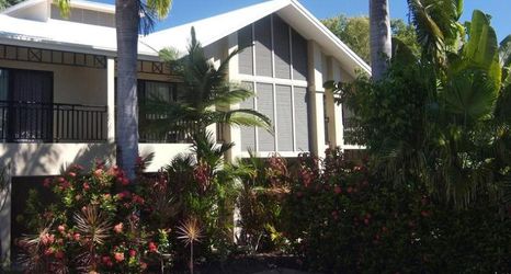 外観 2 Comfort Inn & Suites Trinity Beach Club