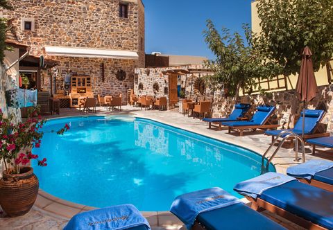 Swimming Pool Balsamico Traditional Suites