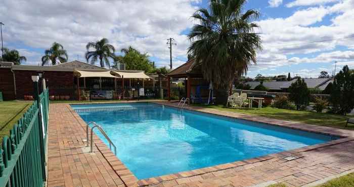 Swimming Pool Econo Lodge Tamworth