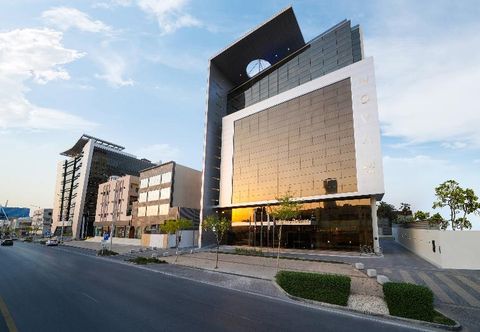 Others Nova M Edge By Rotana