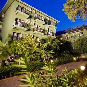 Blue Pine Hotel1 , 飯店凯梅尔